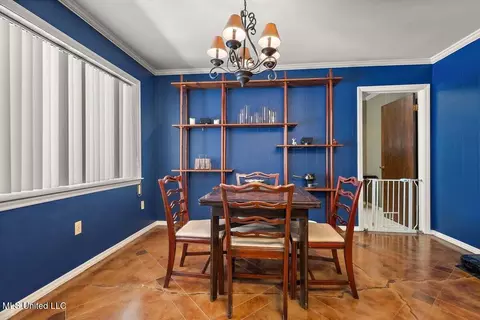 Dining - 1423 Roxbury Pl, Jackson, MS 39211 photo 3 of 3
