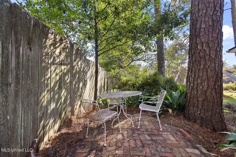 Exterior - 1423 Roxbury Pl, Jackson, MS 39211 photo 10 of 10