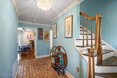 Entry Way - 1423 Roxbury Pl, Jackson, MS 39211 photo 2 of 2