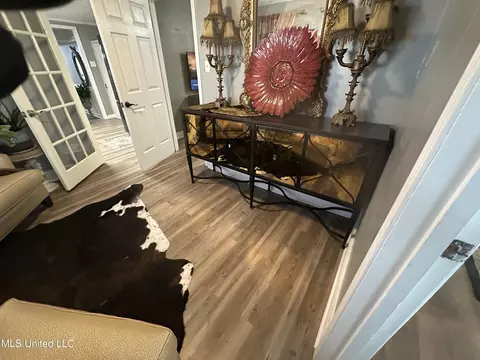 Entry Way - 5428 Terry Rd, Jackson, MS 39212 photo 2 of 2