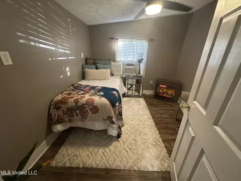Bedroom - 5428 Terry Rd, Jackson, MS 39212 photo 2 of 2