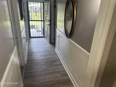 Entry Way - 5428 Terry Rd, Jackson, MS 39212 photo 1 of 2