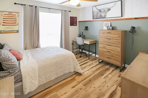 Bedroom - 3011 Windwood Cir, Flowood, MS 39232 photo 3 of 3
