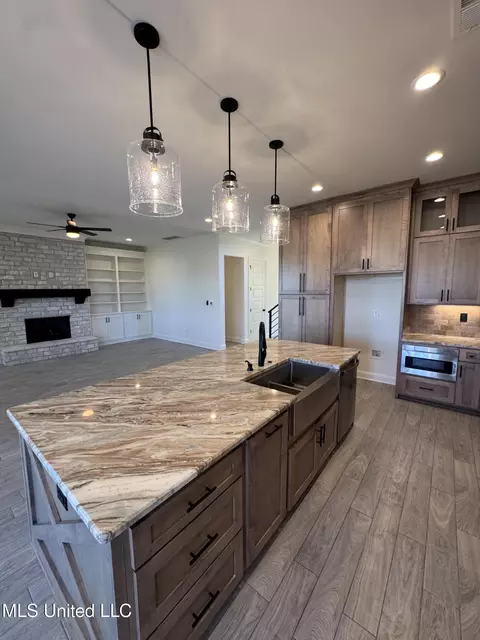 Kitchen - 2288 Slocum Rd, Hernando, MS 38632 photo 5 of 5