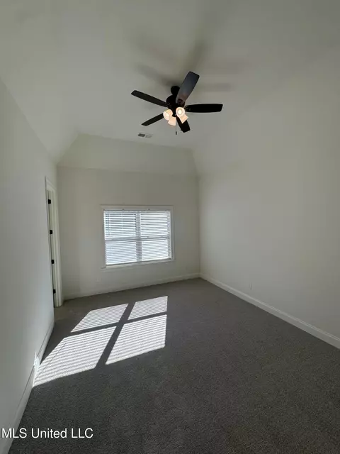 Bedroom - 2288 Slocum Rd, Hernando, MS 38632 photo 2 of 7