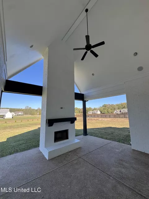 Exterior - 2288 Slocum Rd, Hernando, MS 38632 photo 2 of 4