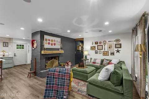 Living - 1243 Gunter Rd, Florence, MS 39073 photo 1 of 1