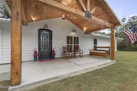 Exterior - 1243 Gunter Rd, Florence, MS 39073 photo 2 of 7