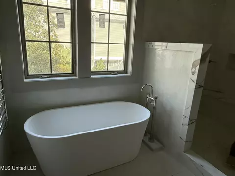 Bath - 136 Old Trace Rd, Madison, MS 39110 photo 1 of 4