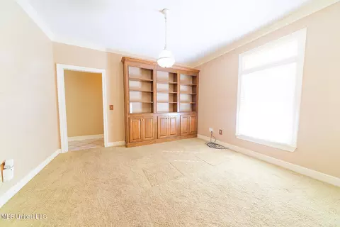 Living - 902 Oak Trl, Canton, MS 39046 photo 5 of 5