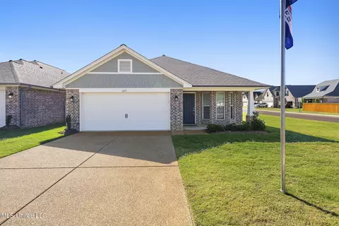 1651 Cambria Dr, Southaven, MS 38671