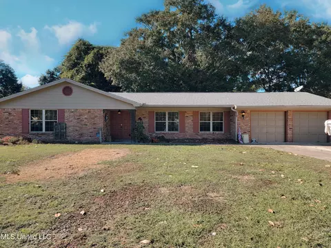 3954 River Pine Dr, Moss Point, MS 39563