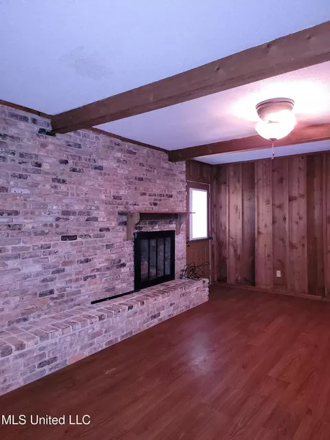 Living - 3954 River Pine Dr, Moss Point, MS 39563 photo 3 of 4