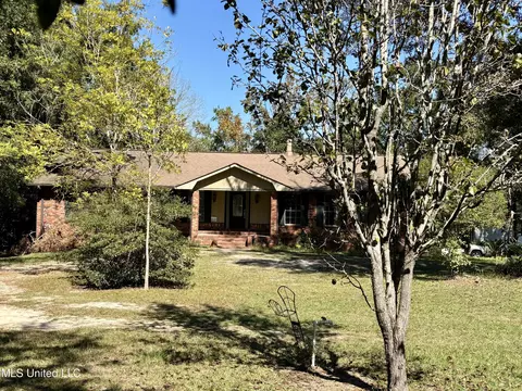 1316 Homestead Blvd, Gautier, MS 39553