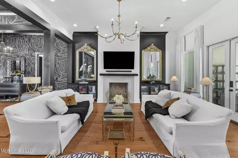 Living - 323 Penrose Pl, Madison, MS 39110 photo 5 of 5