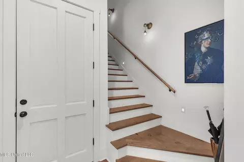 Entry Way - 323 Penrose Pl, Madison, MS 39110 photo 2 of 3
