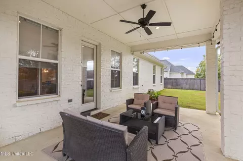 Exterior - 433 Crossvine Pl, Madison, MS 39110 photo 2 of 12