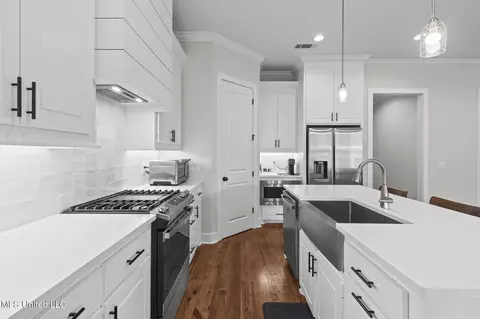 Kitchen - 433 Crossvine Pl, Madison, MS 39110 photo 6 of 6