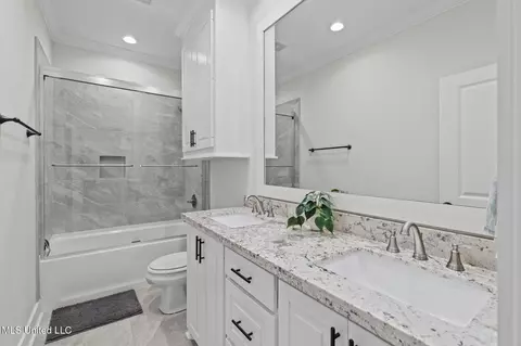 Bath - 433 Crossvine Pl, Madison, MS 39110 photo 5 of 6