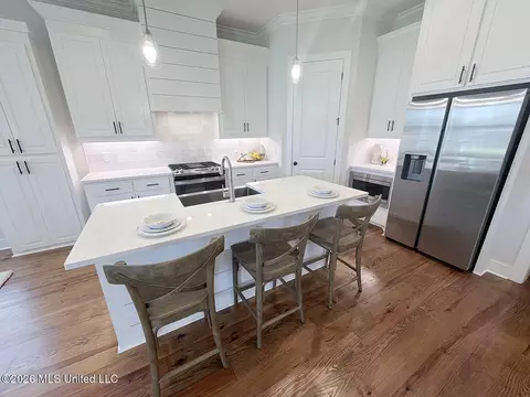 Kitchen - 433 Crossvine Pl, Madison, MS 39110 photo 5 of 6