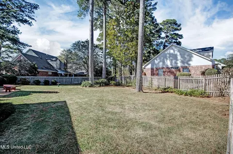 Exterior - 154 Northwind Dr, Brandon, MS 39047 photo 6 of 8