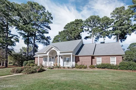 Exterior - 154 Northwind Dr, Brandon, MS 39047 photo 3 of 8