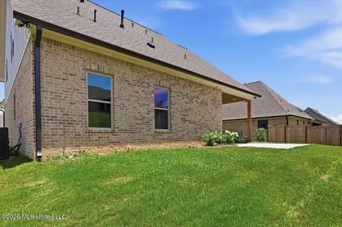 Exterior - 185 Bronson Bnd, Flowood, MS 39232 photo 5 of 5