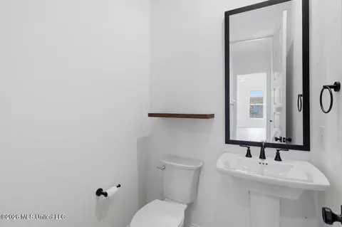 Bath - 185 Bronson Bnd, Flowood, MS 39232 photo 1 of 7
