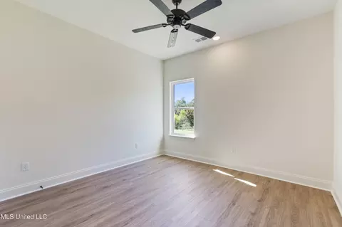 Bedroom - 2297 S Highway 301, Hernando, MS 38632 photo 2 of 4