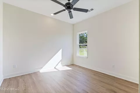 Bedroom - 2297 S Highway 301, Hernando, MS 38632 photo 3 of 4
