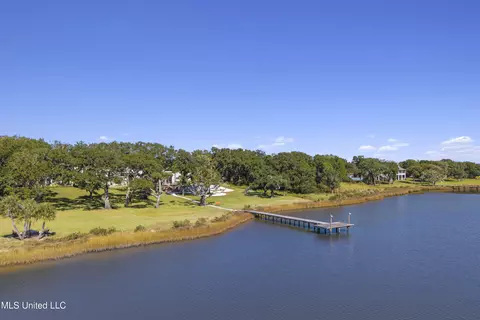 308 Italian Isle Rd, Gautier, MS 39553