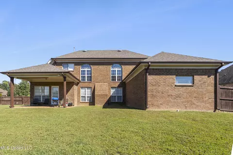Exterior - 617 N Doe Creek Trl, Hernando, MS 38632 photo 2 of 2