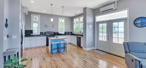 Kitchen - 4 Sea View Cir, Long Beach, MS 39560 photo 1 of 3