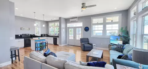 Living - 4 Sea View Cir, Long Beach, MS 39560 photo 3 of 3