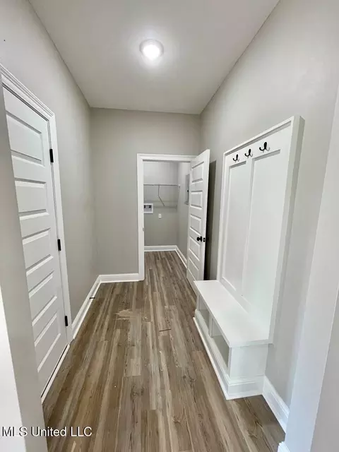 Entry Way - 4 Dan Stewart Rd, Picayune, MS 39466 photo 1 of 2