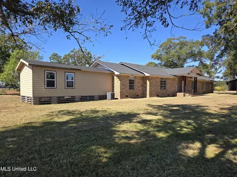 Exterior - 13165 Highway 613, Lucedale, MS 39452 photo 4 of 6