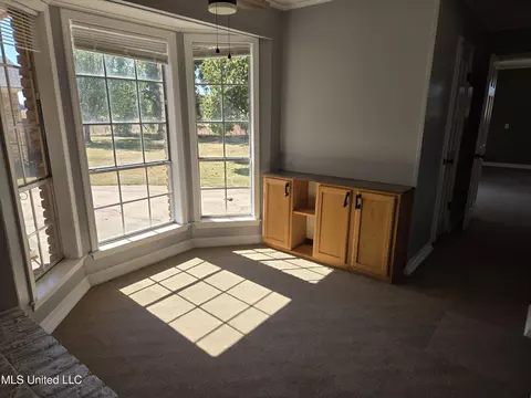 Living - 13165 Highway 613, Lucedale, MS 39452 photo 8 of 9