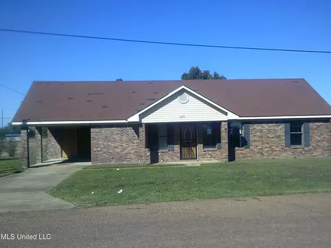 1029 Brandon Cv, Tunica, MS 38676