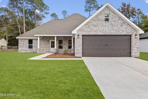 1796 Granhurst Dr, Gautier, MS 39553