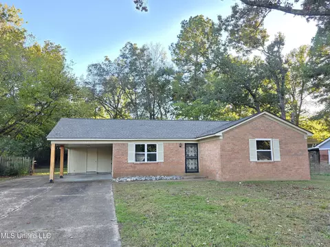 5843 Ashford Dr, Horn Lake, MS 38637