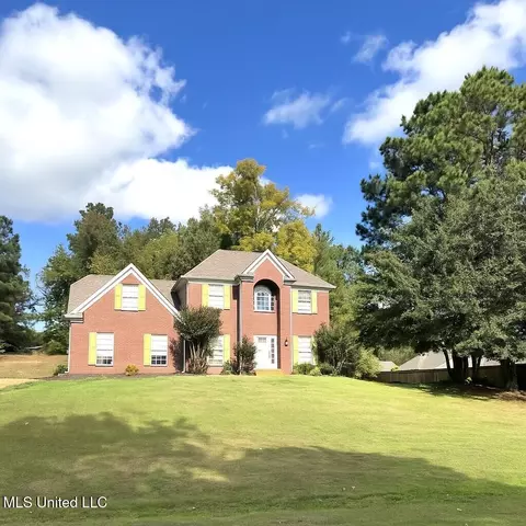 9956 S Cypress Plantation Dr, Olive Branch, MS 38654
