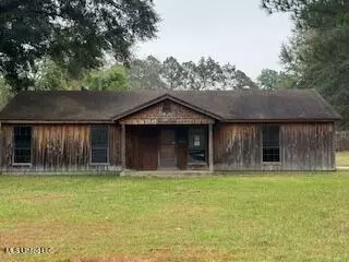 109 Stewart St, Calhoun City, MS 38916