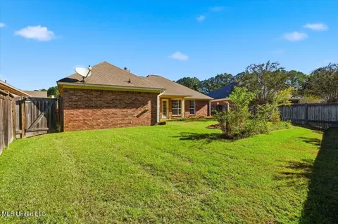 Exterior - 301 Garden Dr, Brandon, MS 39042 photo 4 of 5