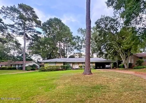 1061 Buckley Dr, Jackson, MS 39206