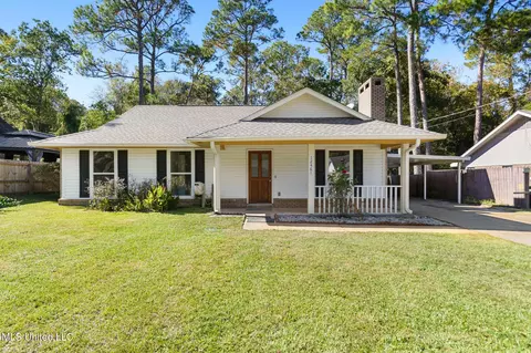 12461 Red Fox Dr, Gulfport, MS 39503