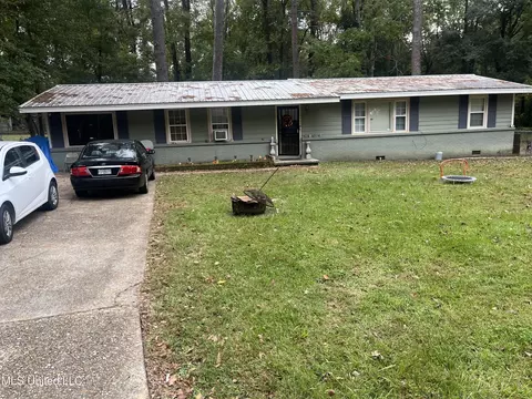 3632 Meadow Ln, Jackson, MS 39212