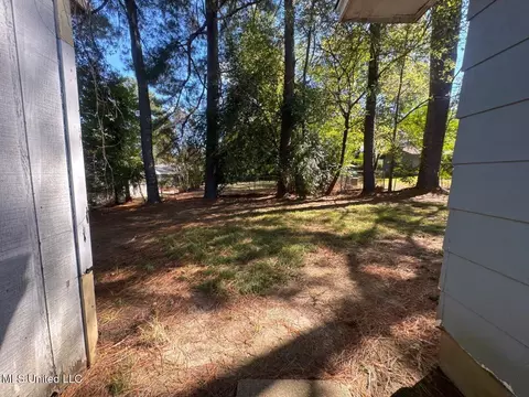 Exterior - 5812 Concord Dr, Jackson, MS 39211 photo 4 of 8