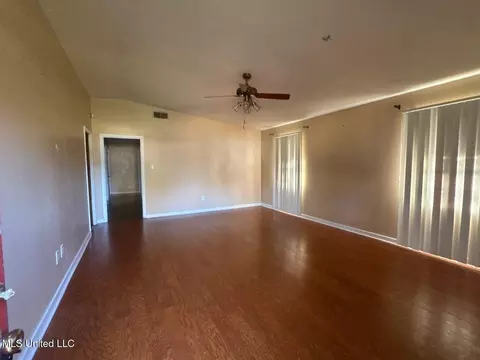 Living - 5812 Concord Dr, Jackson, MS 39211 photo 1 of 5