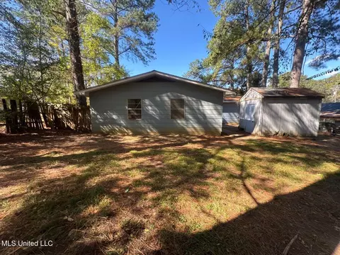 Exterior - 5812 Concord Dr, Jackson, MS 39211 photo 5 of 8