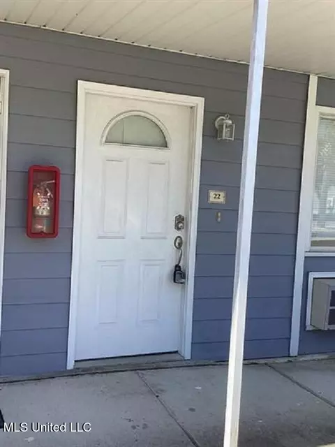 1664 Beach Blvd #22, Biloxi, MS 39531